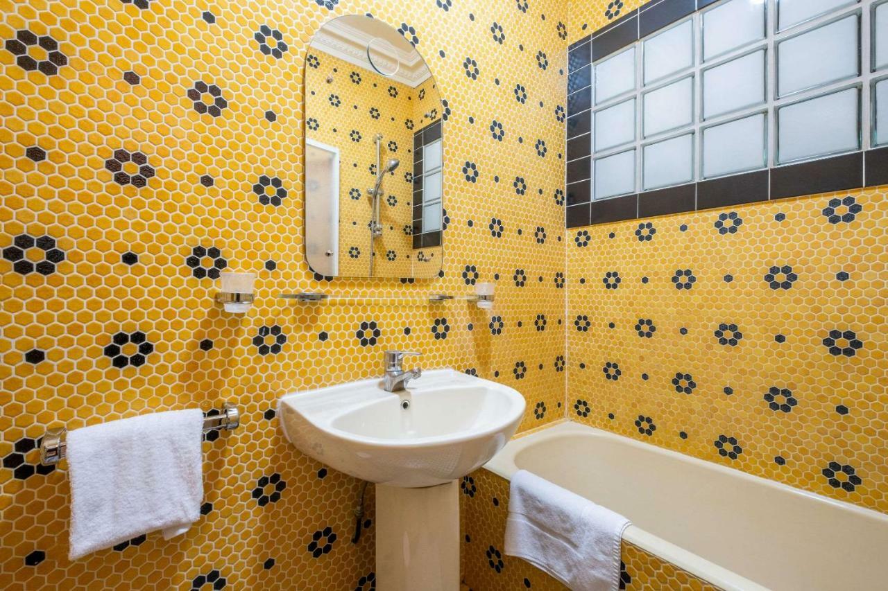 Comfort Hotel Au Firmament Asnières 외부 사진